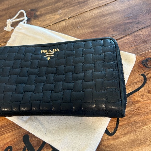 PRADA Long zip Accordion Wallet - Picture 2 of 15